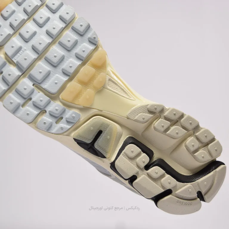 Vomero 5 FN7649-110 (10 of 10)