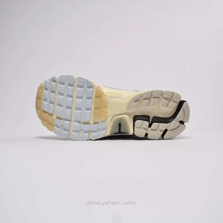 Vomero 5 FN7649-110 (4 of 10)