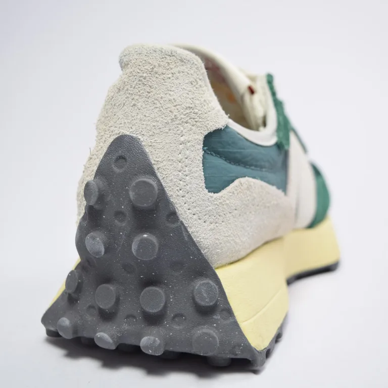 New Balance 327 U327WRG (5 of 10)