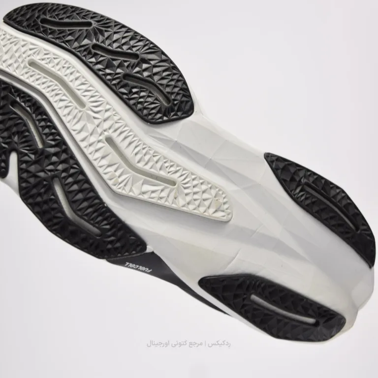 Newbalance fuelcell rebel v4 mfcxcs4 (10 of 10)