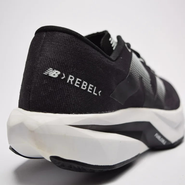 Newbalance fuelcell rebel v4 mfcxcs4 (5 of 10)