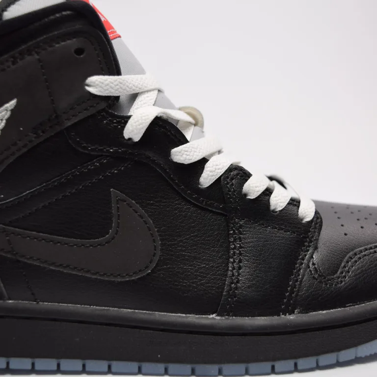 jordan 1 mid se HV5177-010 (6 of 10)